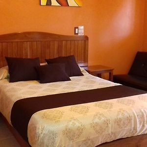Hotel Marquez